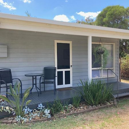 Waterfall Cottage Rosebud Exterior photo